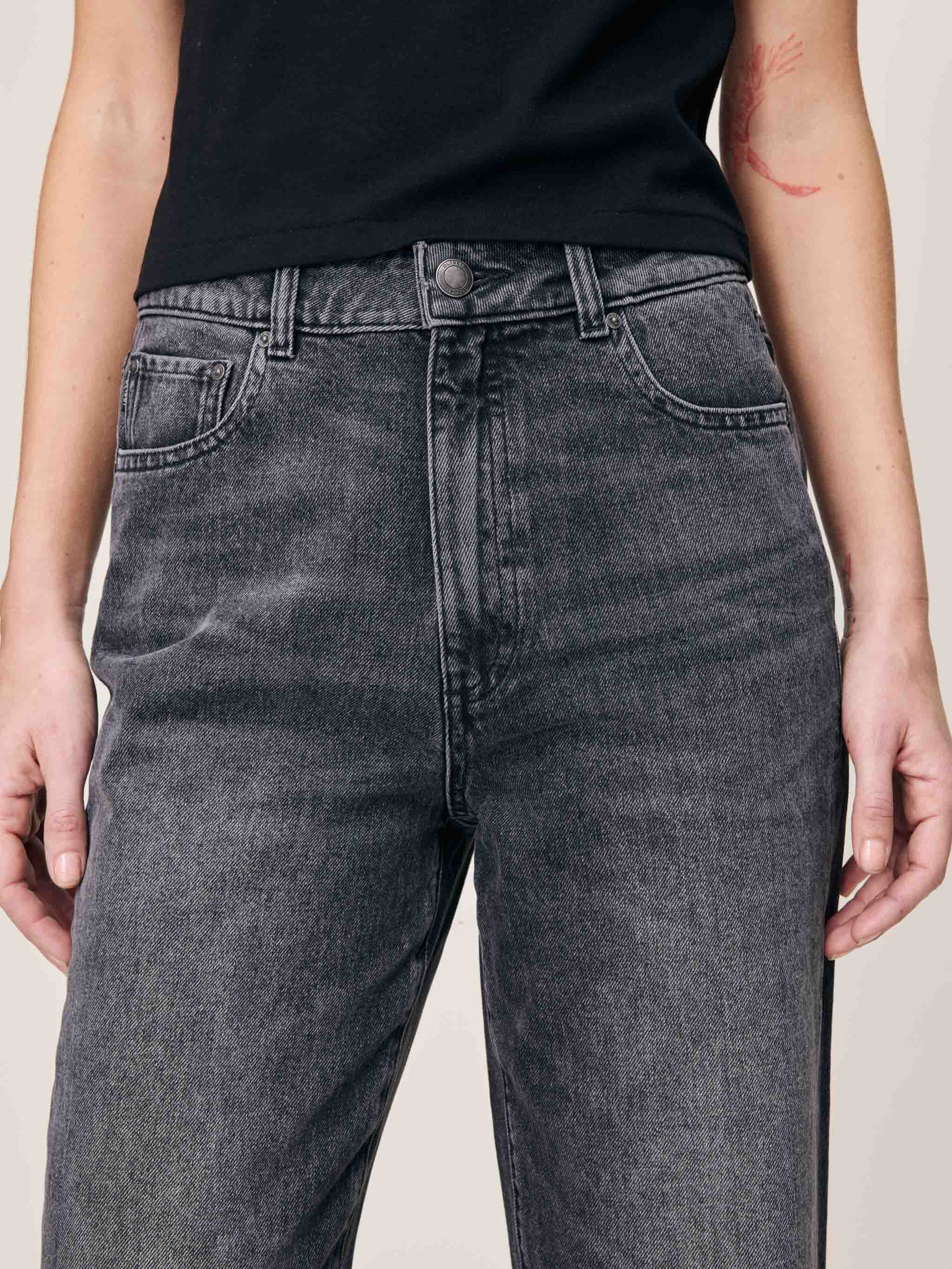 DL1961 Karmine Refined Wide Leg High Rise 31" Jeans