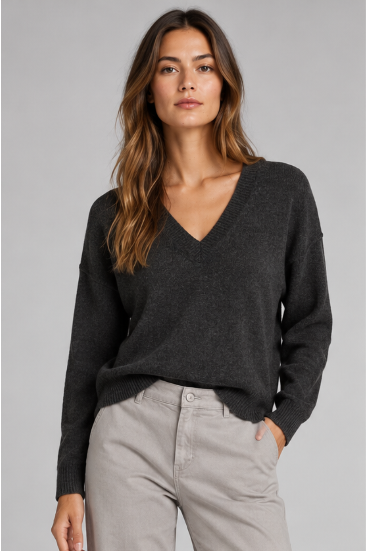 Majestic Filatures Merino Long Sleeve V-Neck - Charbon Chine