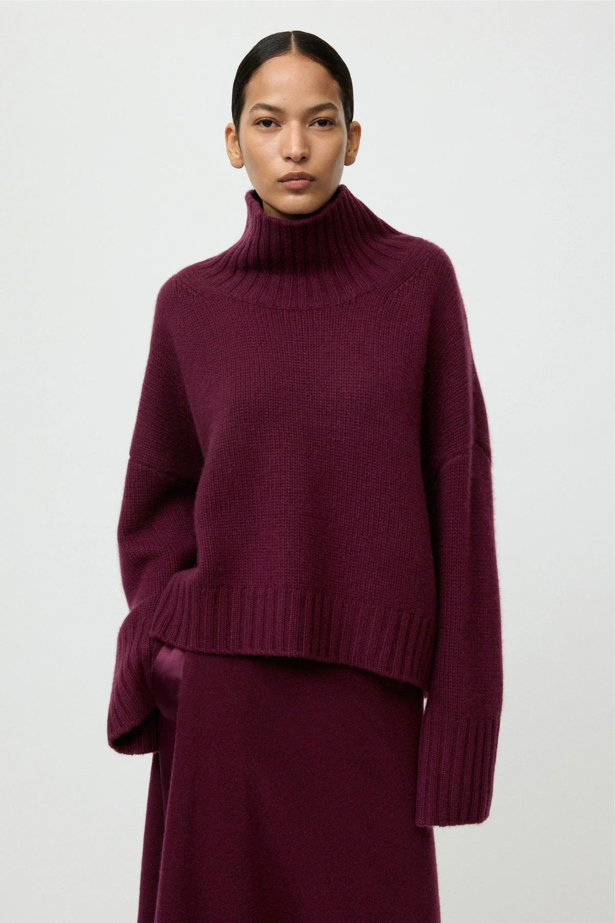 Soft Goat Girlfriend Turtleneck - Bordeaux