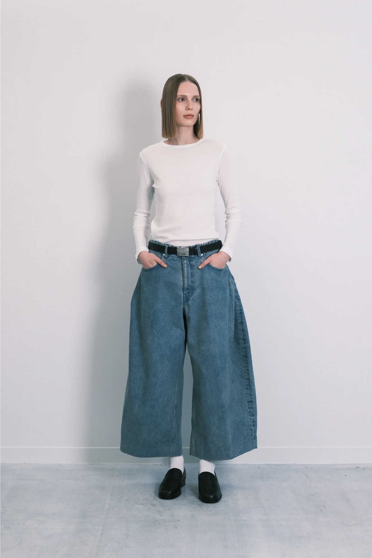 TANAKA Wide Cropped Jeans - Dusty Blue