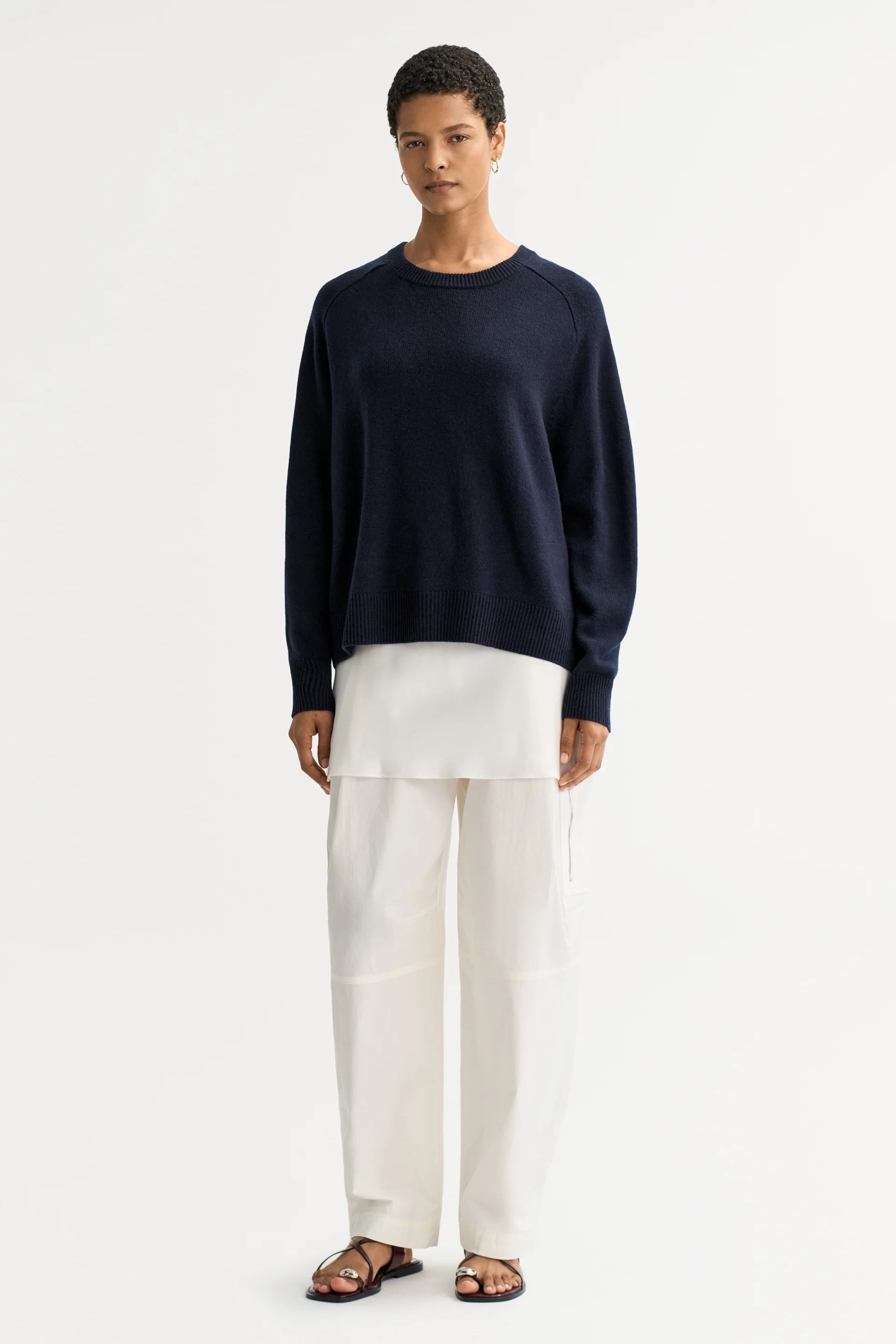 Soft Goat Boyfriend Crewneck - Navy