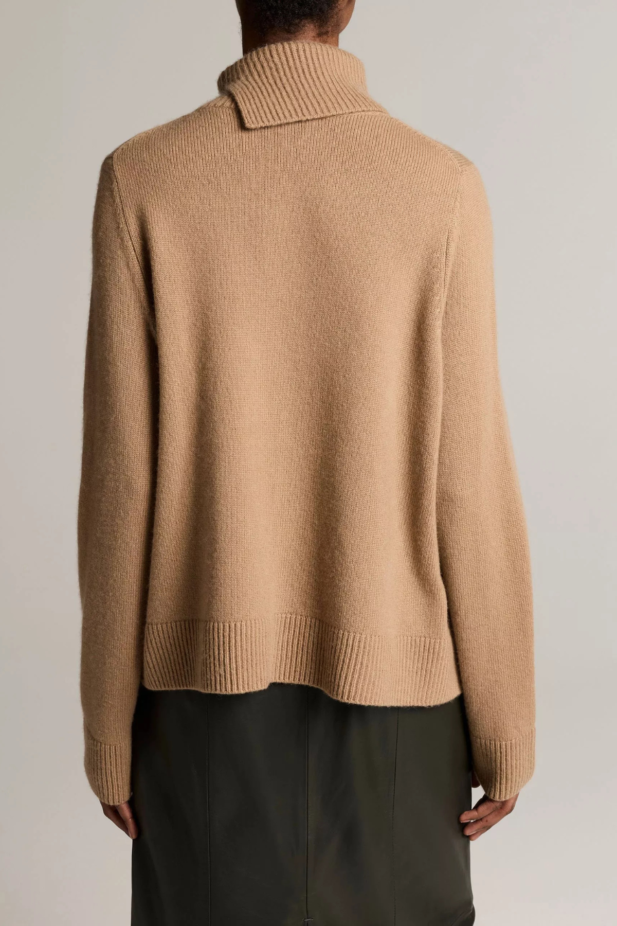 Vince Swing Turtleneck Slit Sweater - Camel
