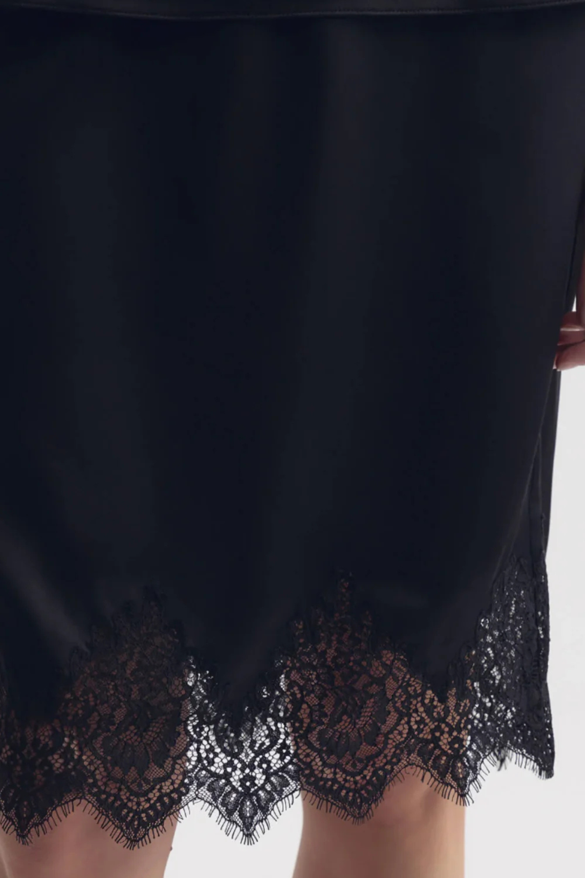 Nili Lotan Thea Lace Skirt - Black