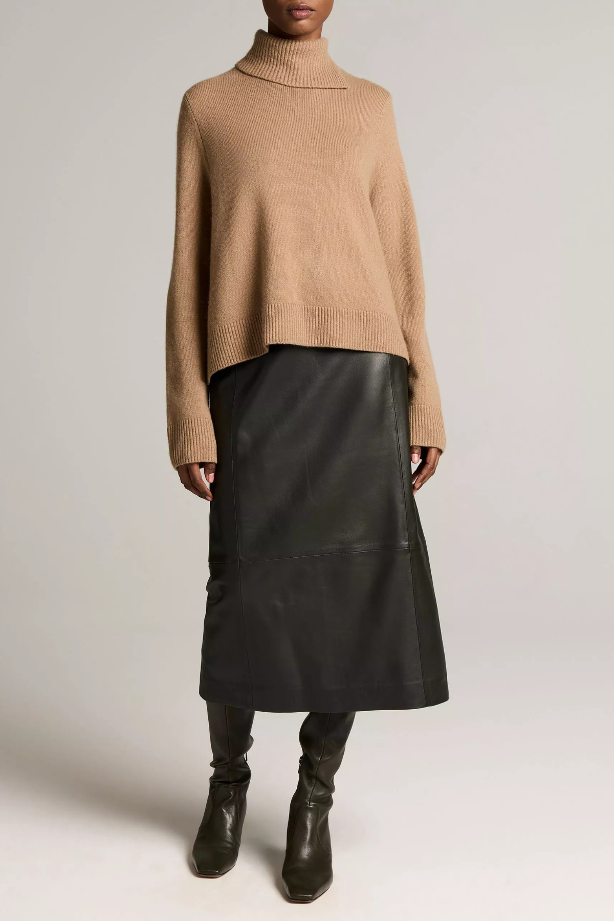 Vince Swing Turtleneck Slit Sweater - Camel