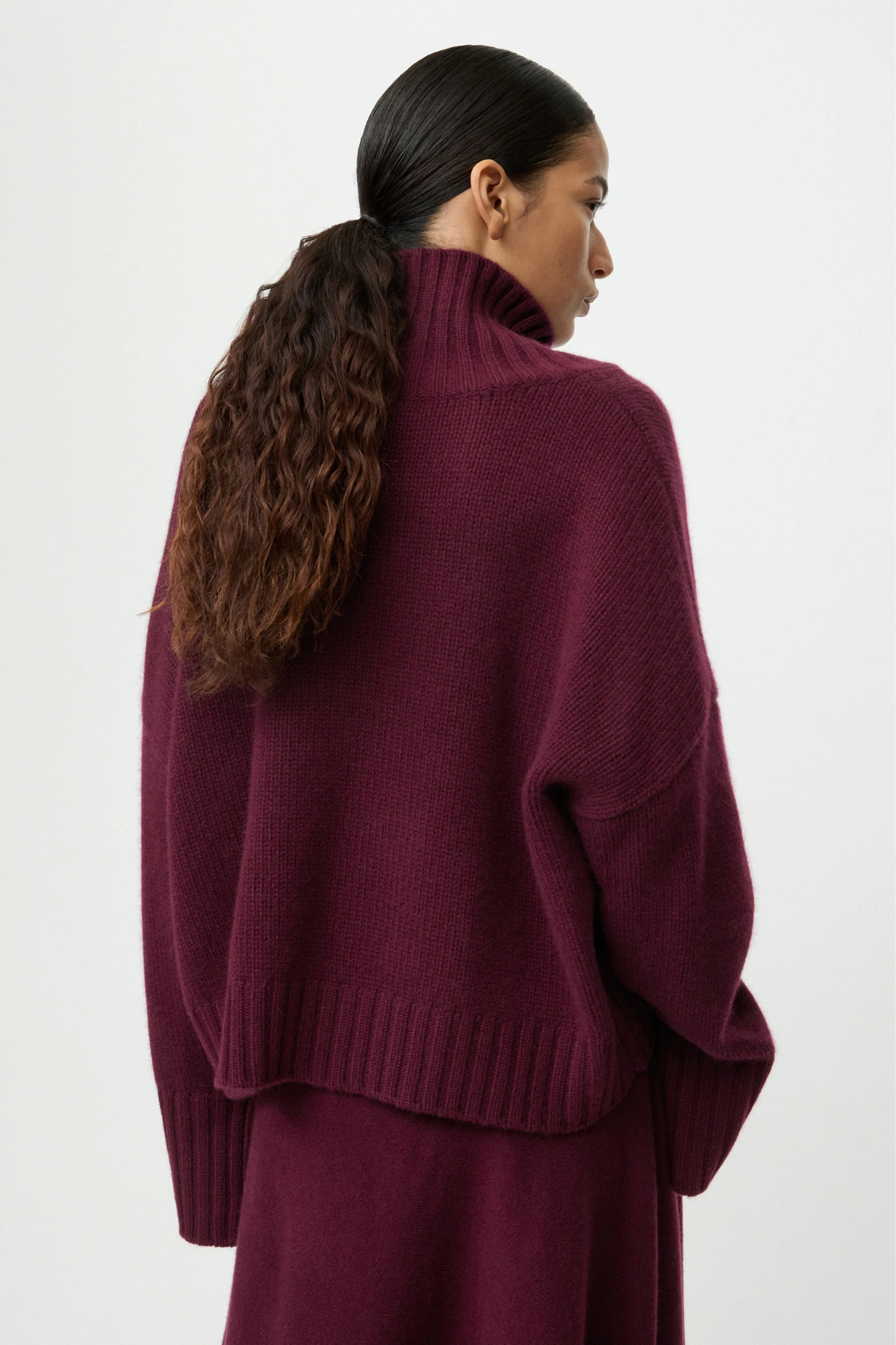 Soft Goat Girlfriend Turtleneck - Bordeaux