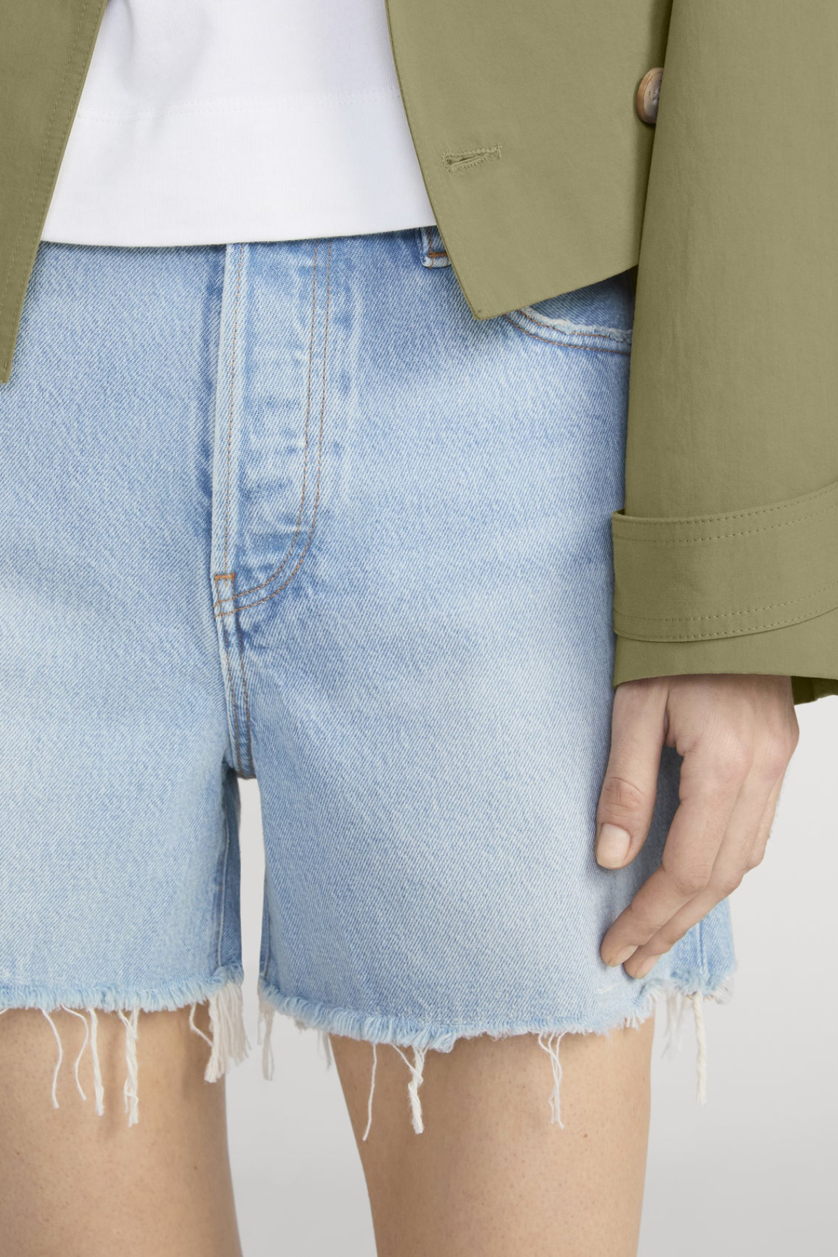 Frame The Everyday Short