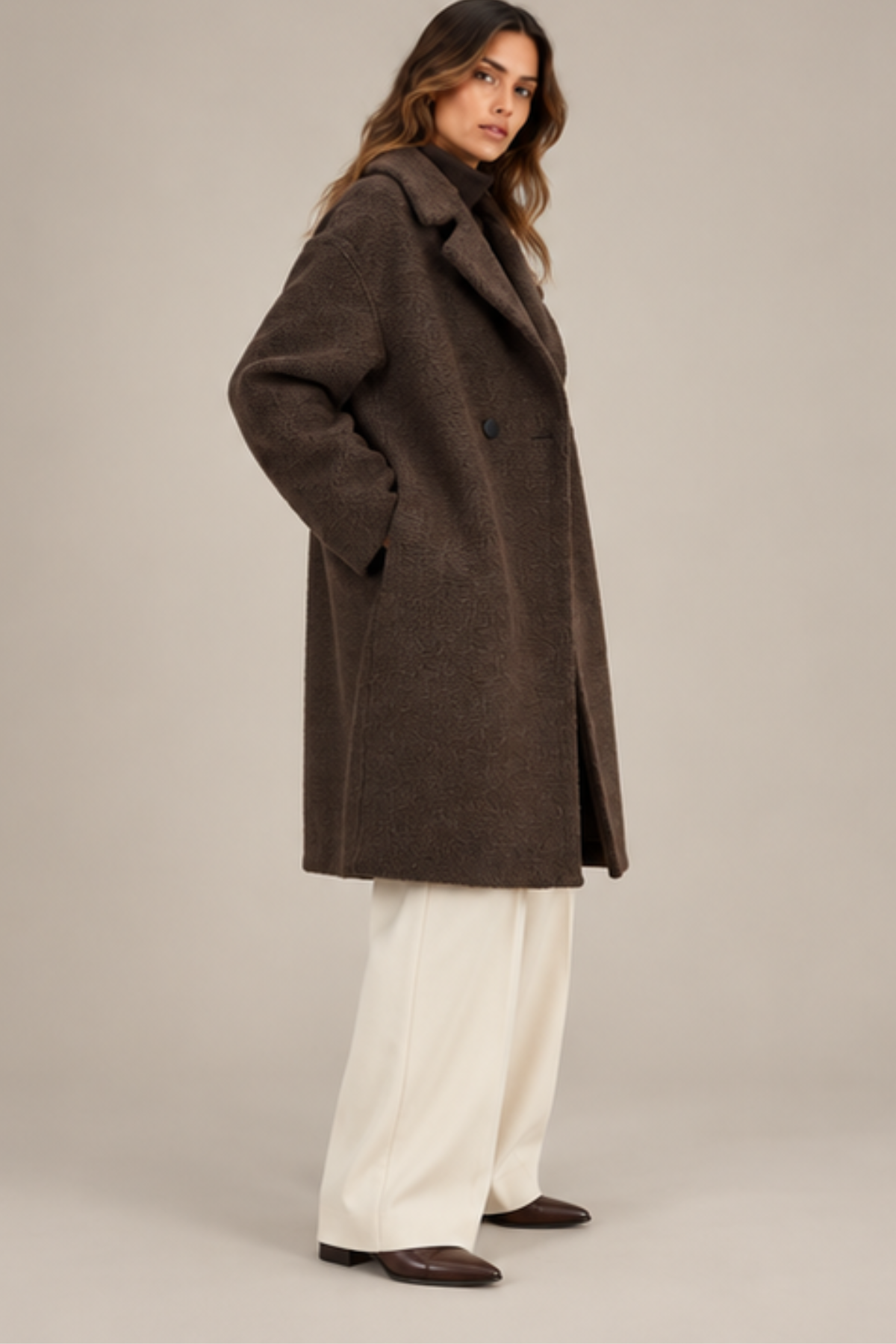Chaqueta cruzada con capucha de Harris Wharf en bouclé