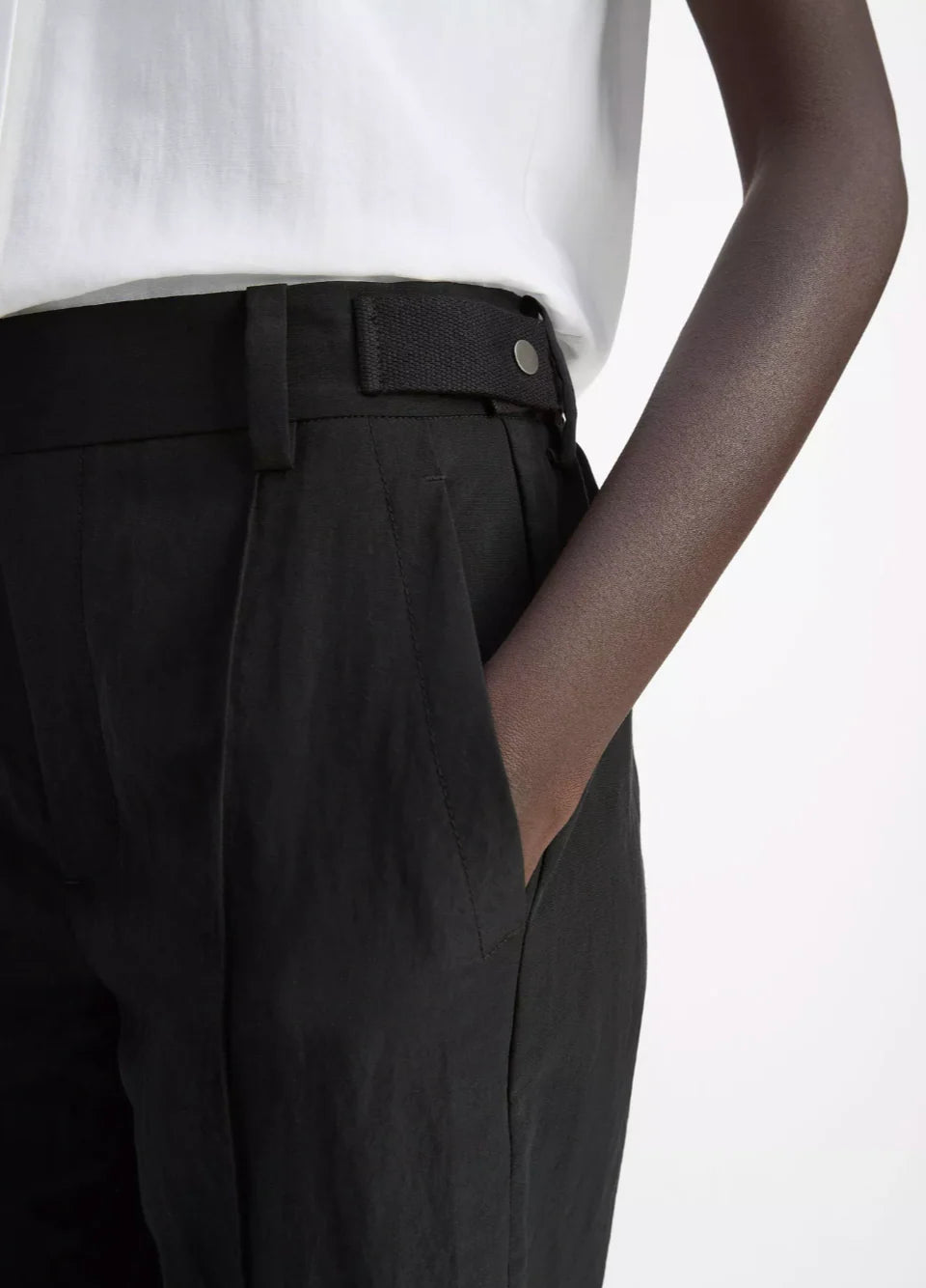 Vince Mid Rise Utility Tab Easy Pull On Pant