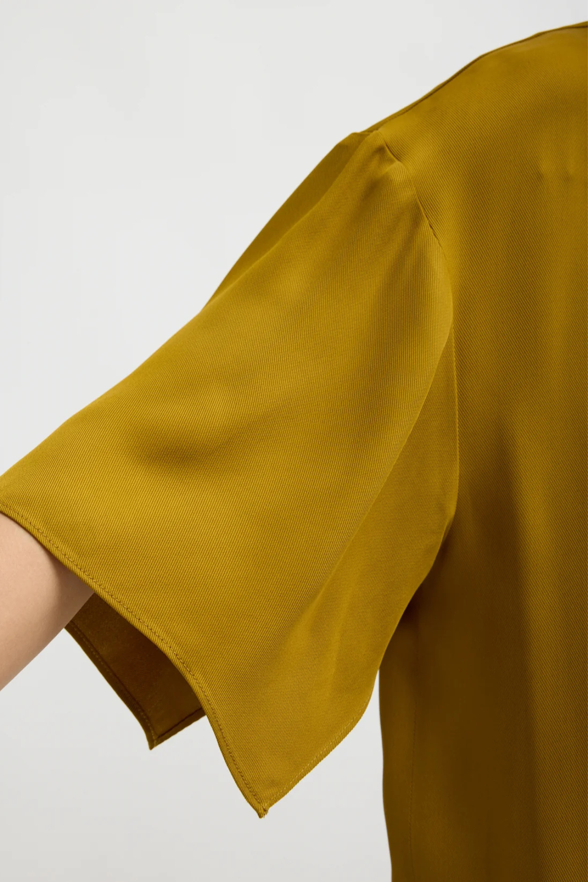 Tibi Eco Acetate Viscose Easy T-Shirt With Slit Detail - Mustard