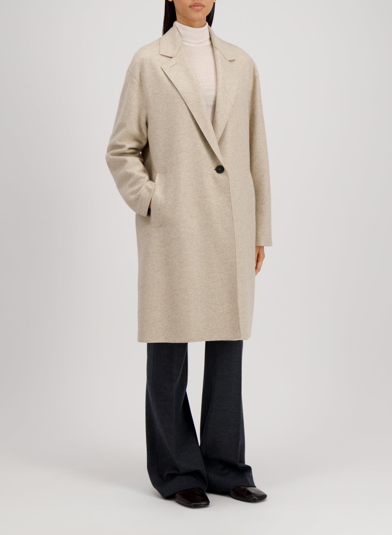 Harris Wharf Oversized Coat Flannel Cashmere Crafted with Loro Piana Fabric