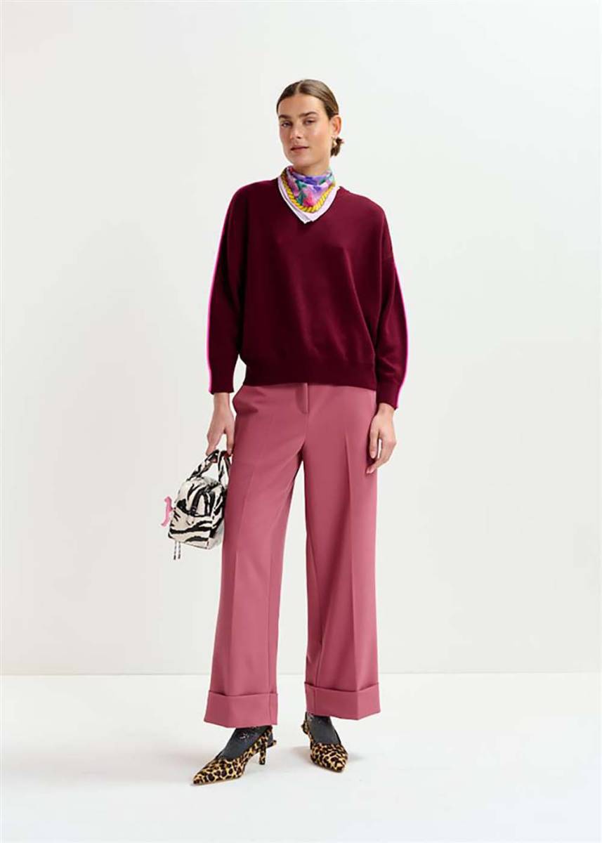 Suéter Iruby de Essentiel Antwerp con detalles en contraste