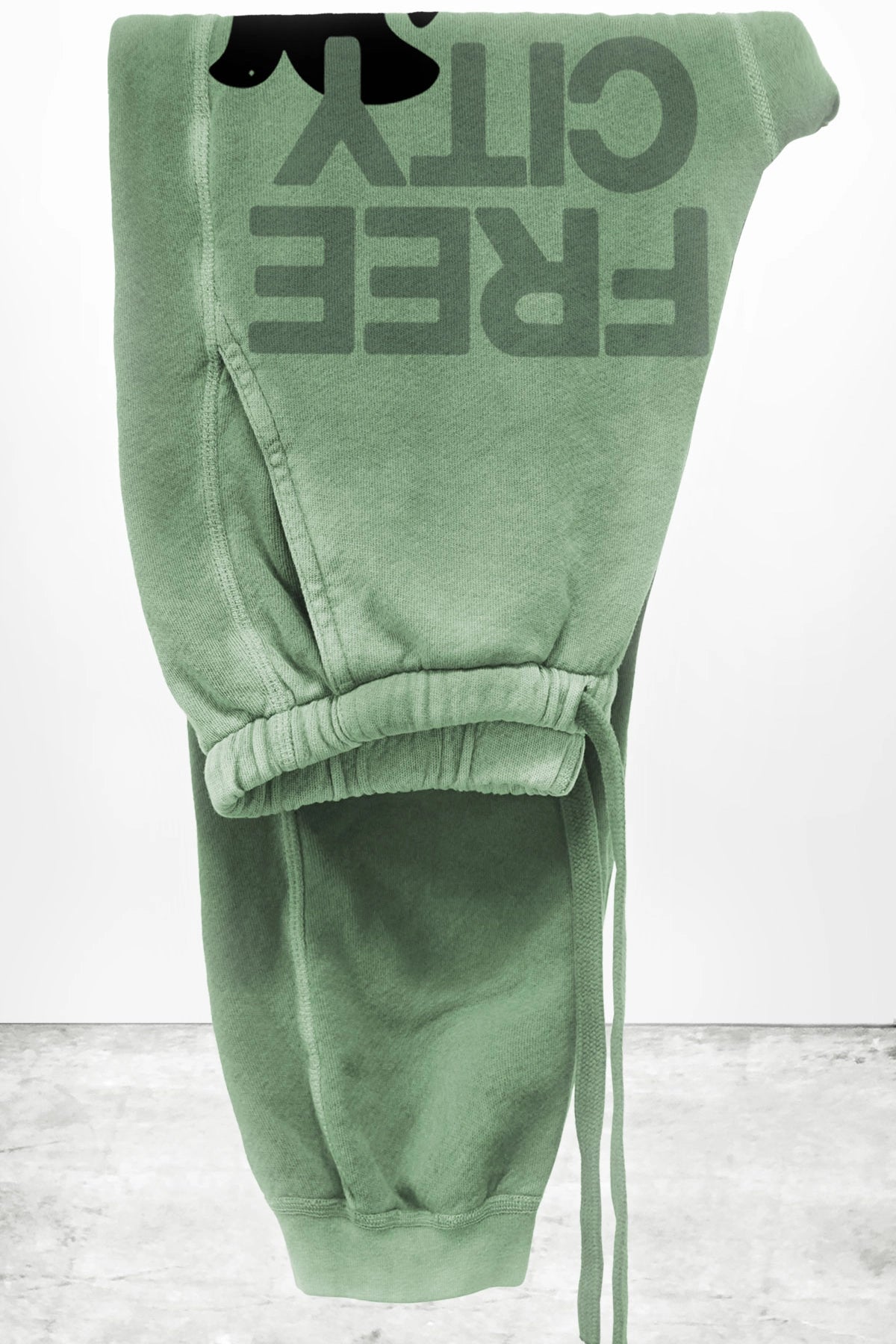 Freecity Large Sunfades Pocket Sweatpant