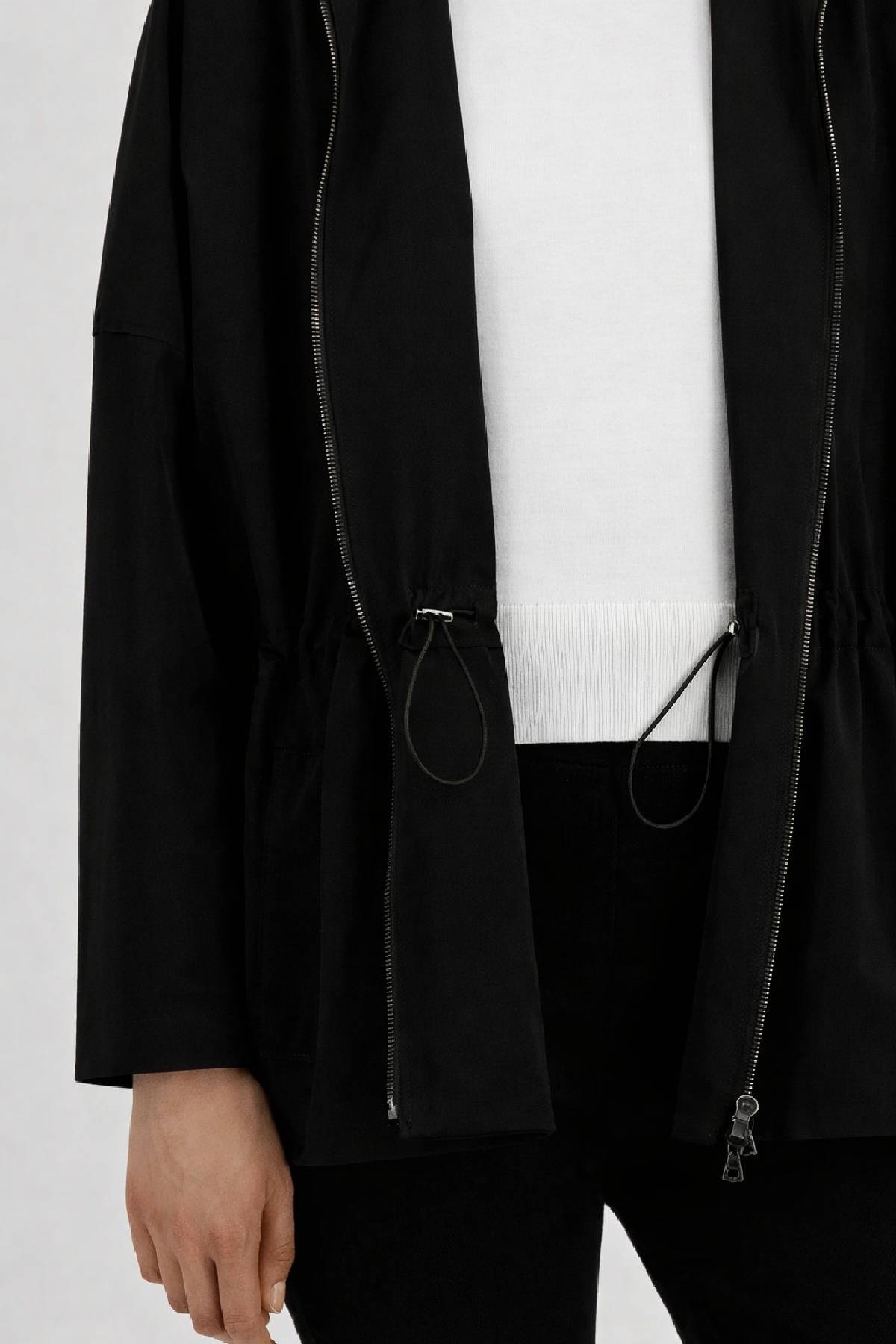 Harris Wharf Hooded Drawstring Jacket Light Technic