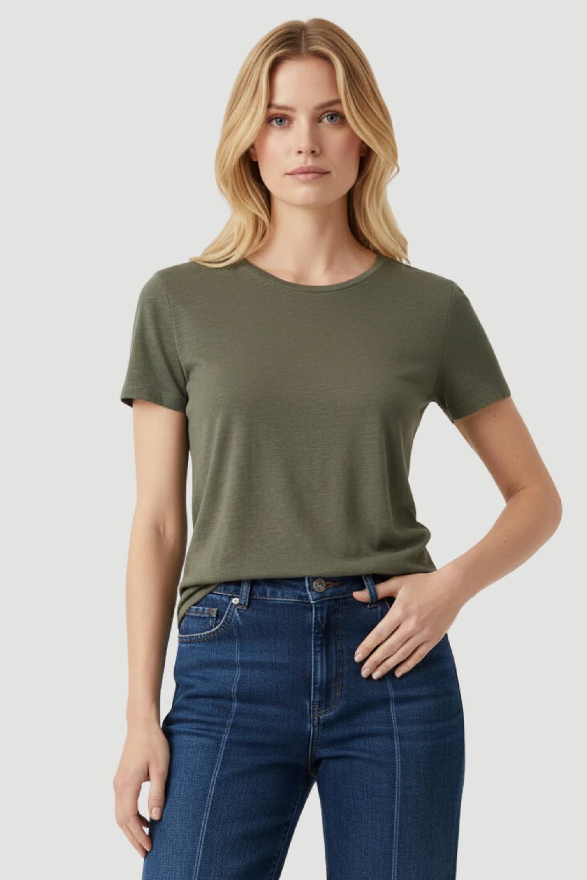 Majestic Filatures Stretch Linen Vintage Short Sleeve Crewneck Tee