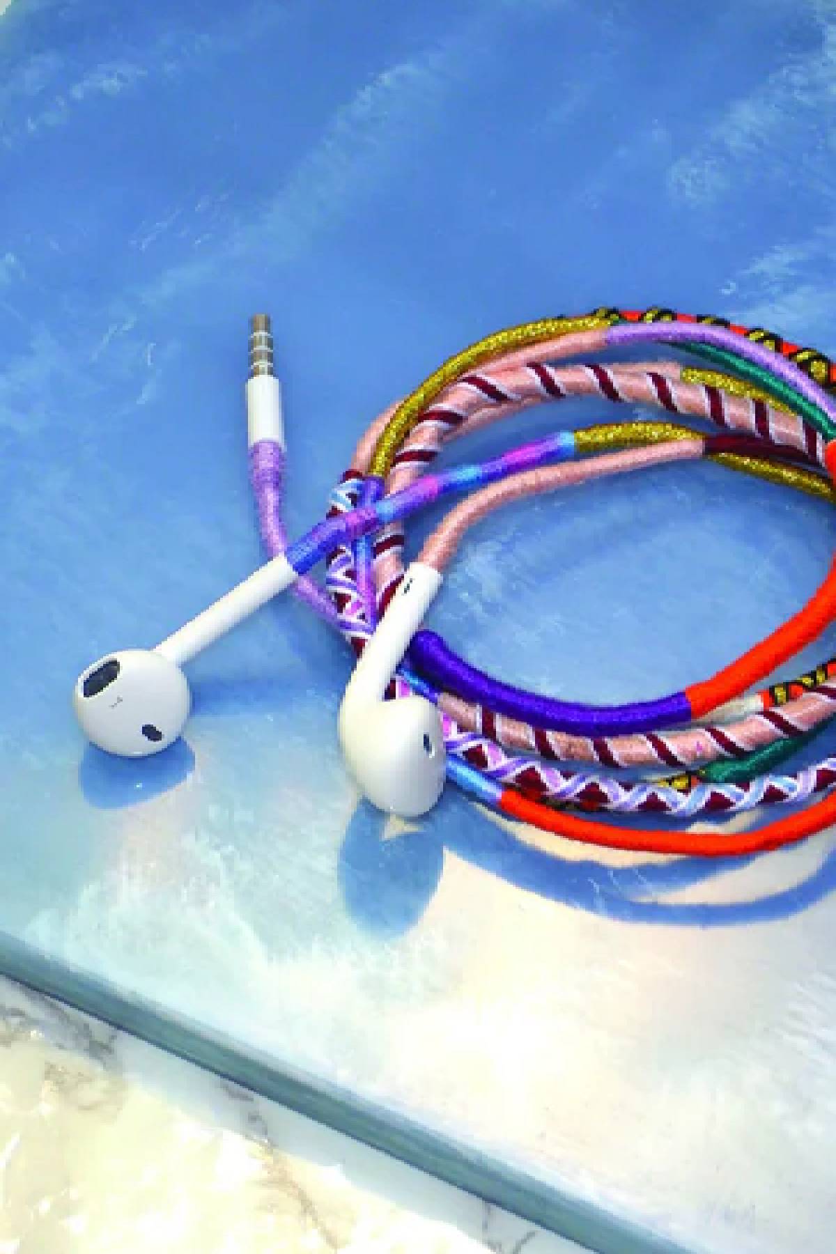 LE POM POM Earphones