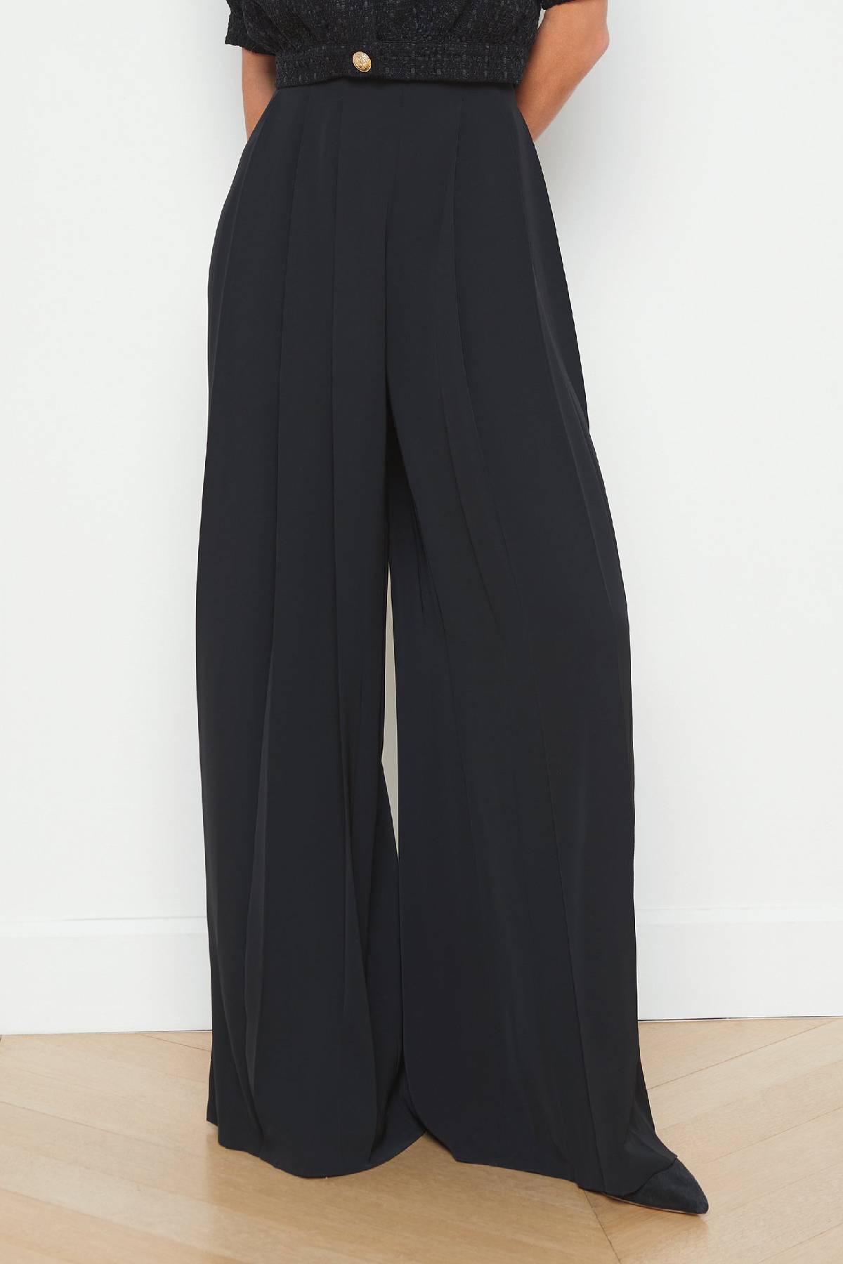 L’AGENCE Nova Pleated Wide-Leg Pant