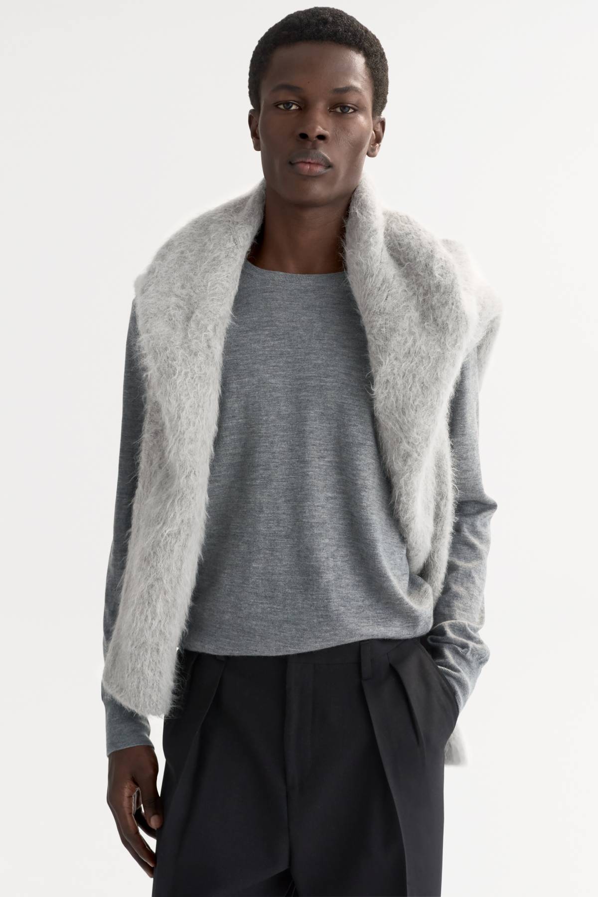 Soft Goat Men's Featherlight Crewneck Sweater - Grey