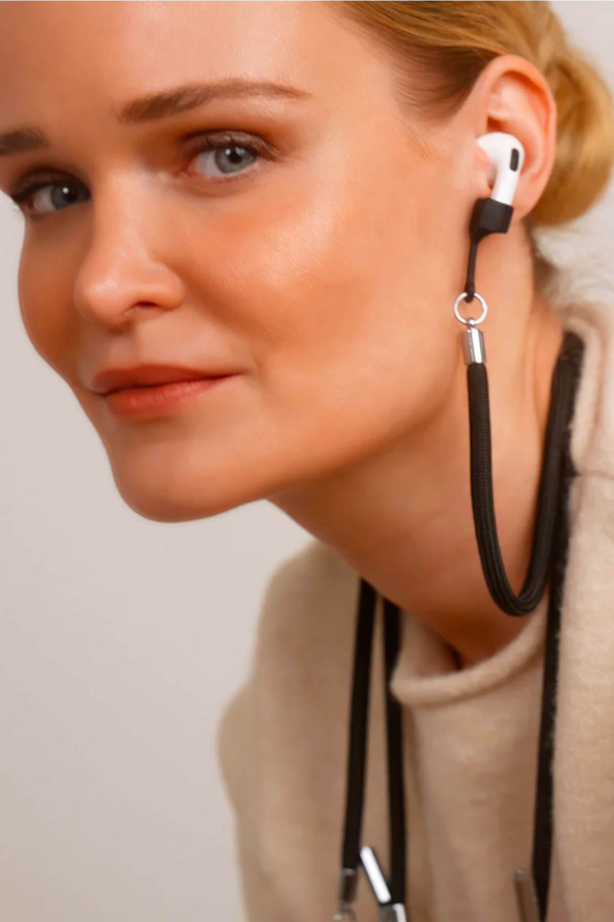 Louvini Paris Lee AirPods Cord