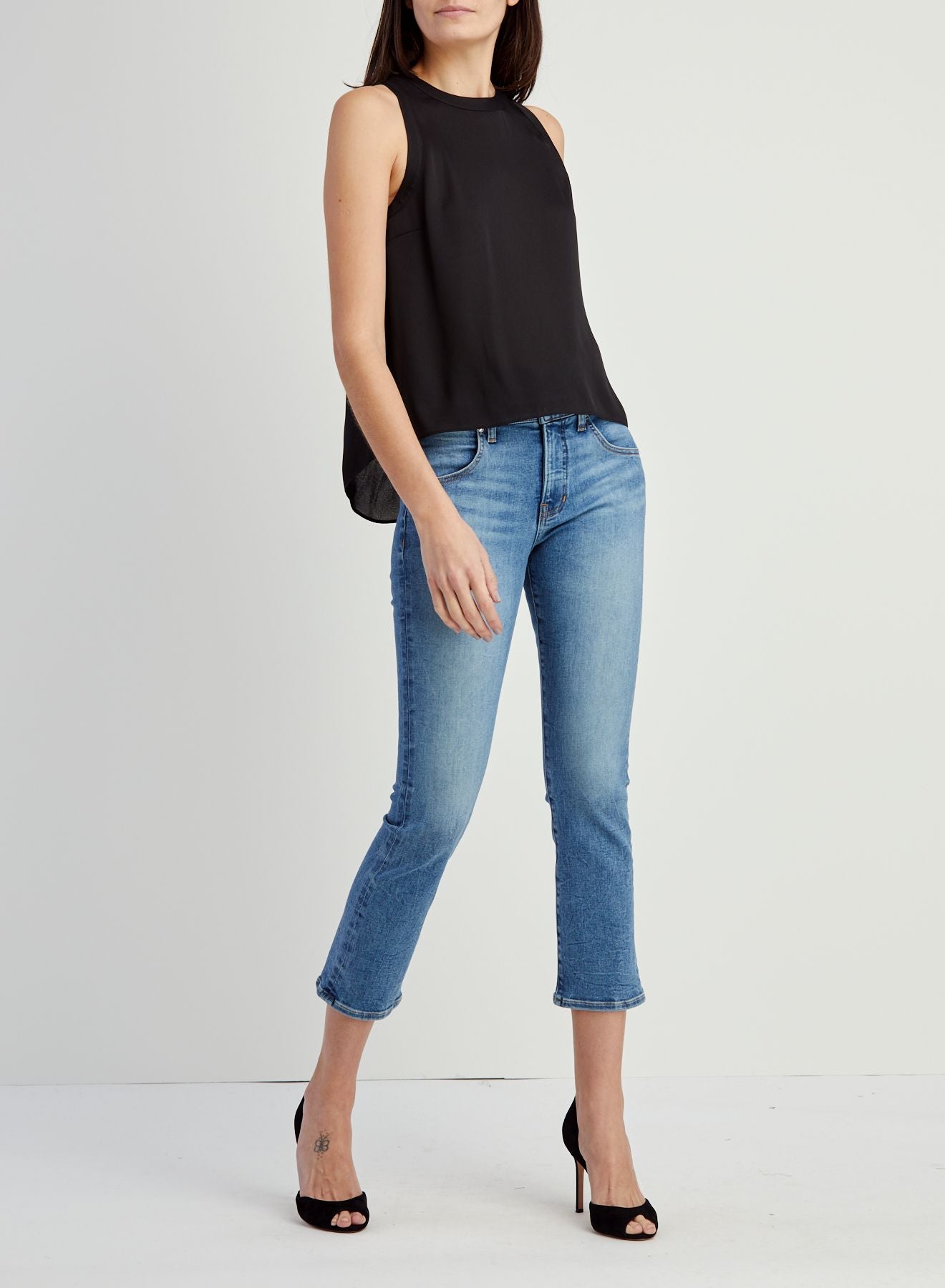 Veronica Barbe Mina Shell