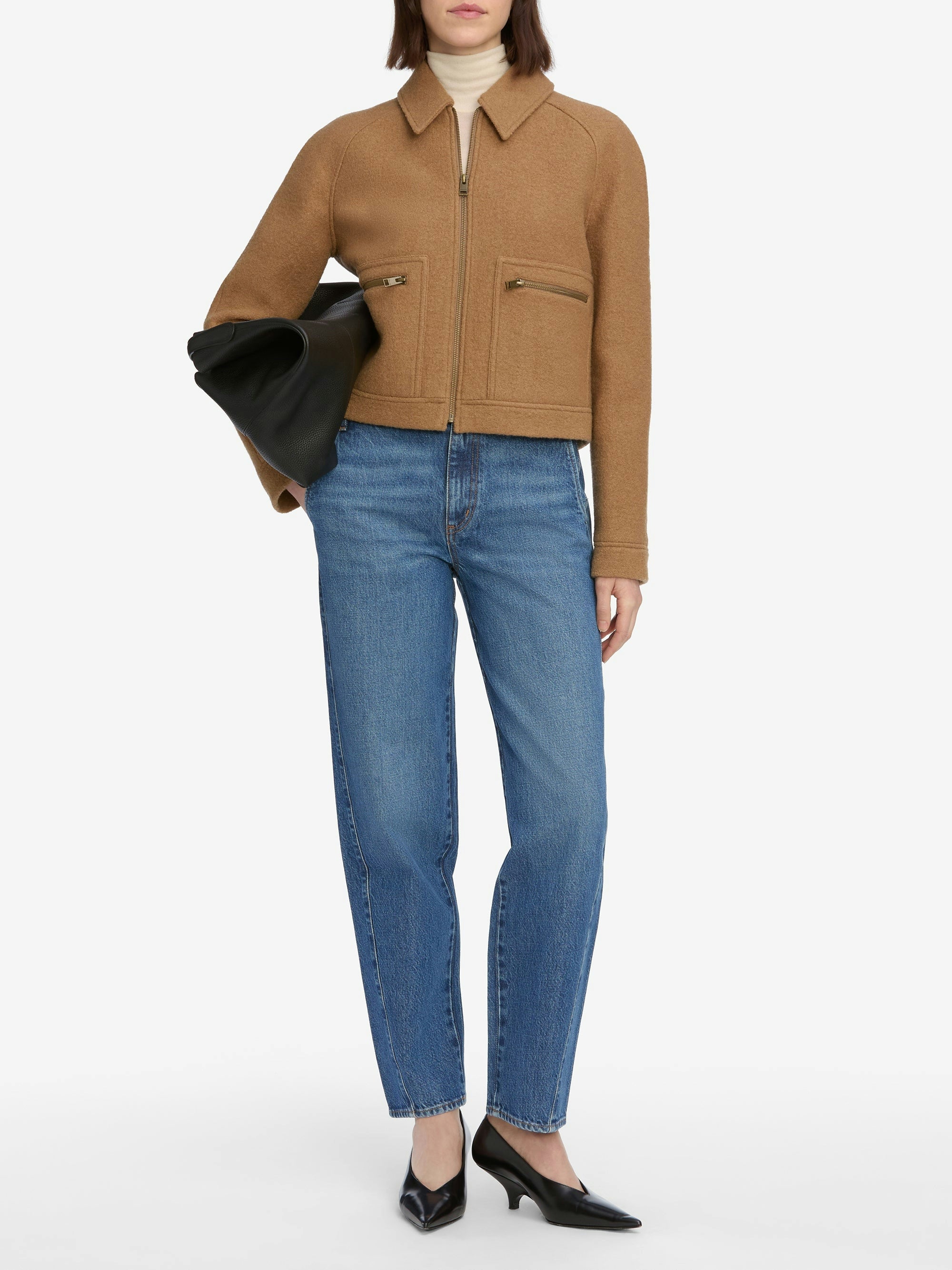 Enmarca el pantalón de la vela