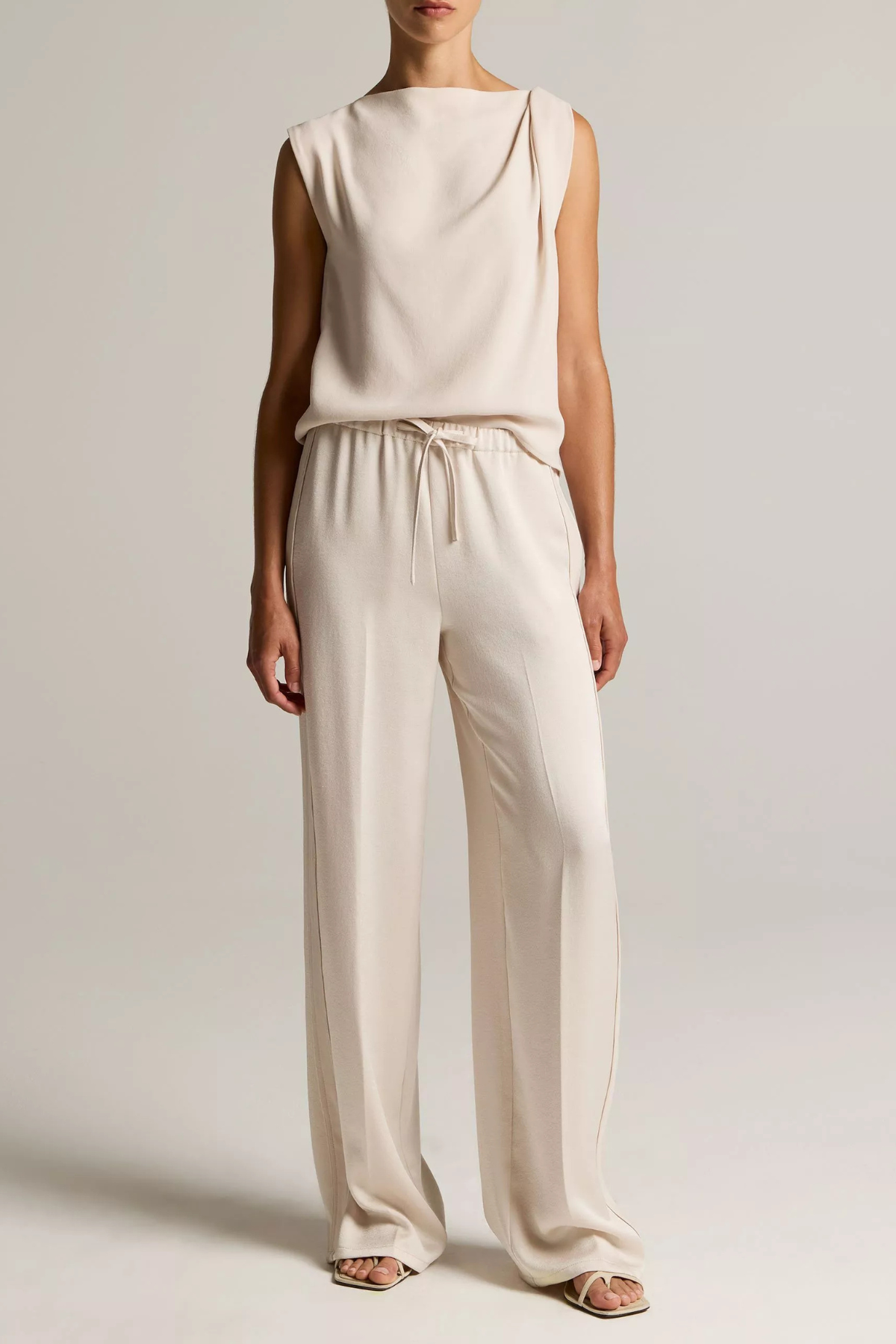 Vince Mid Waist Shine Crepe Pull On Pant - Blush Cloud