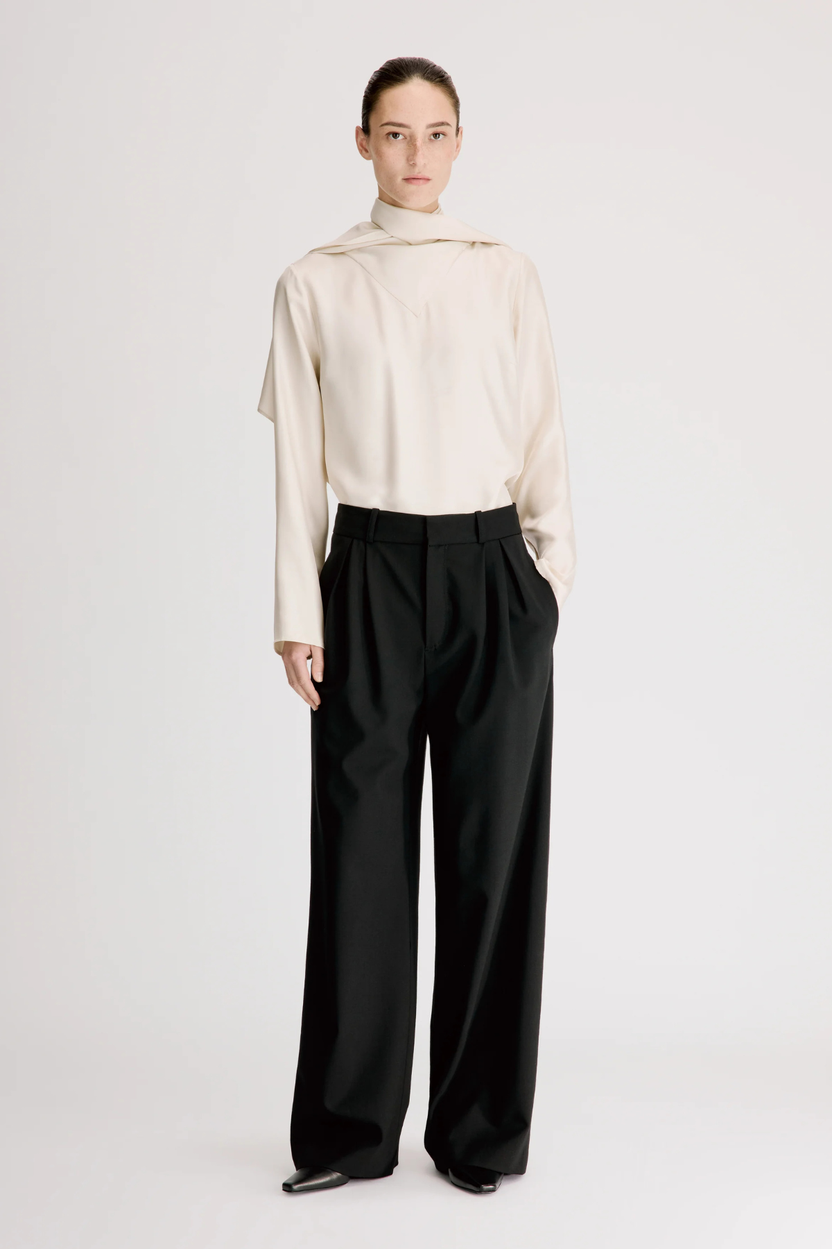 Loulou de Saison Nat Pleated Tailored Pants - Black