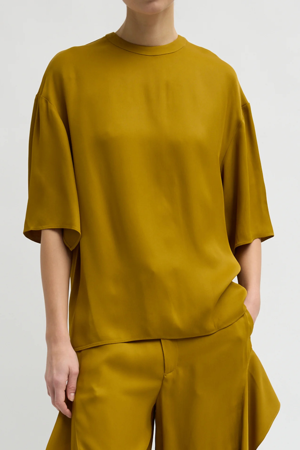 Tibi  Eco Acetate Viscose Easy T-Shirt With Slit Detail - Mustard