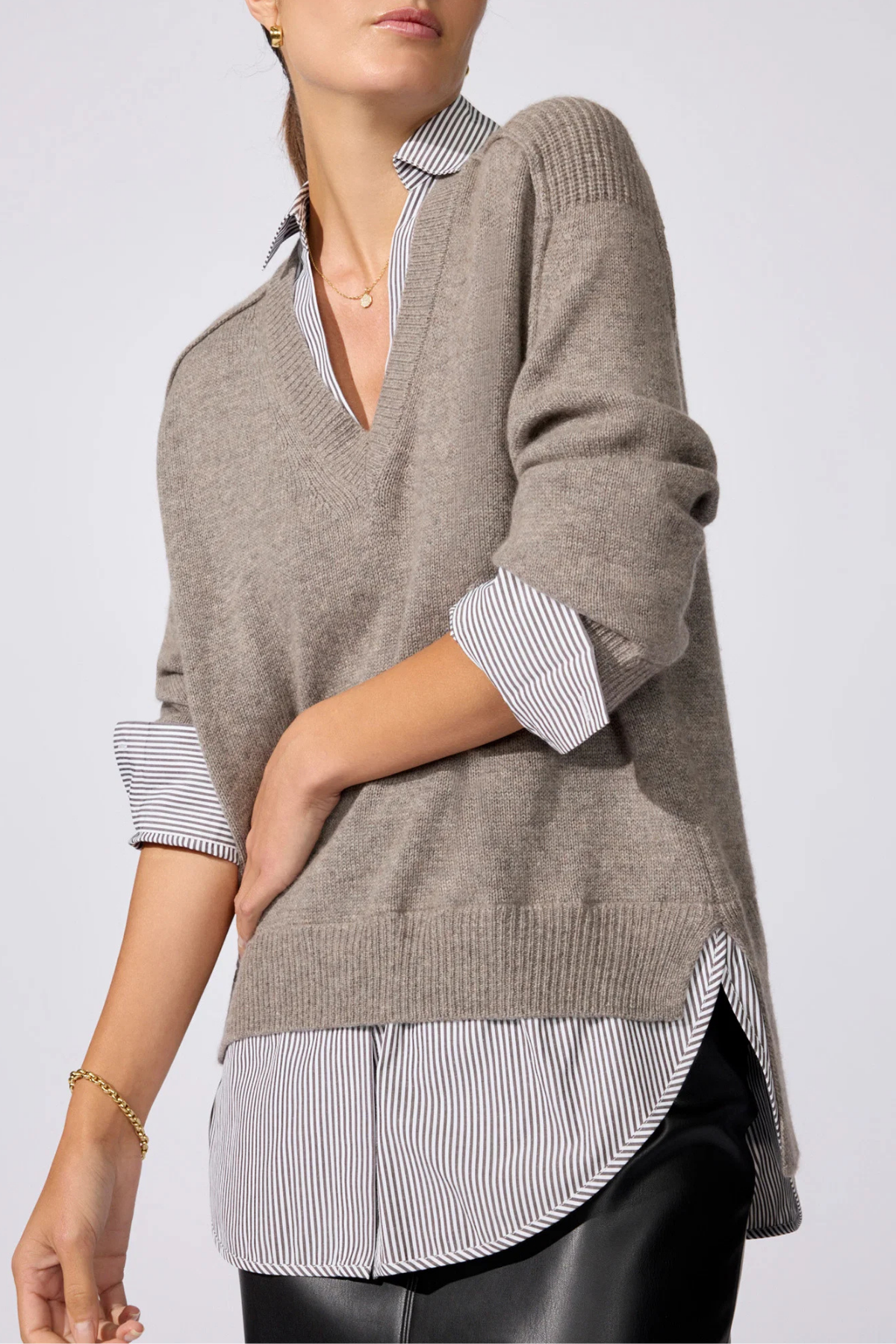 Brochu Walker The Looker V-Neck Printed Layered Pullover - Otter Melange With Flint