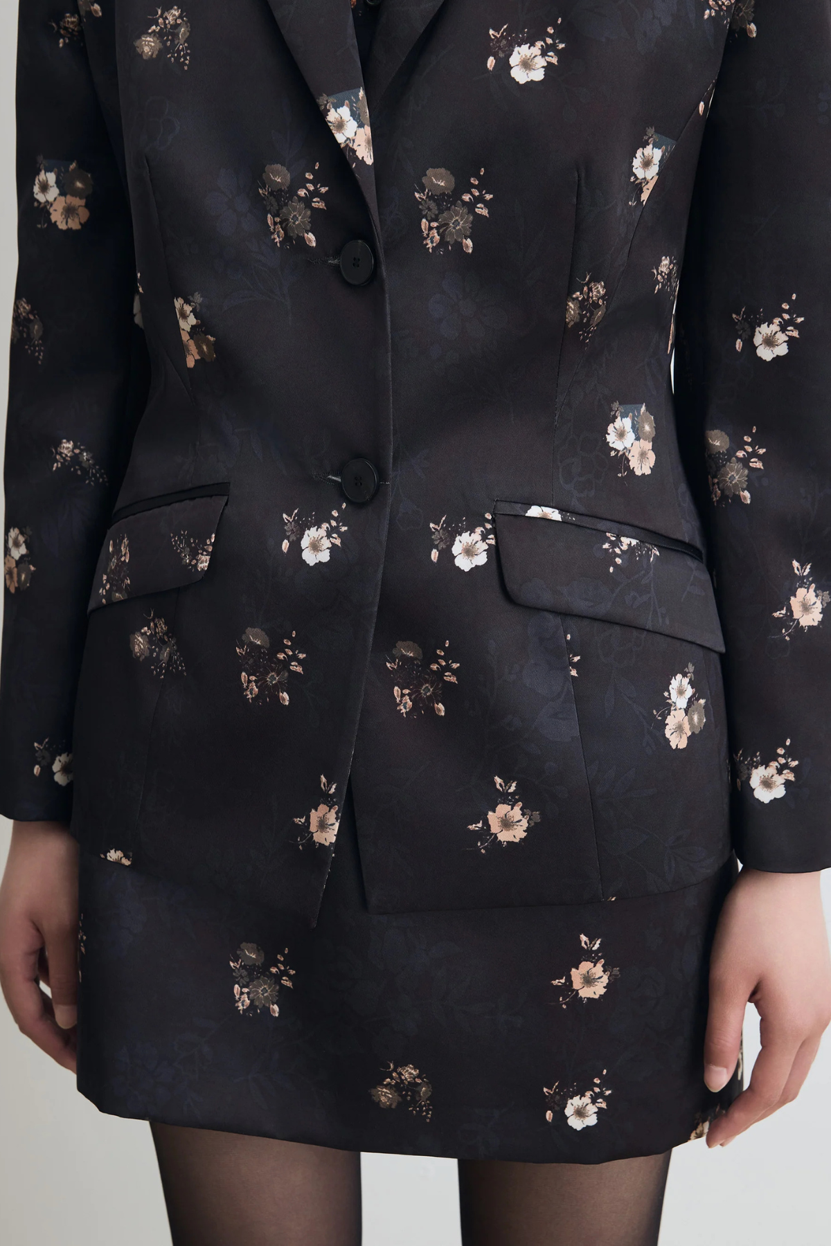 Judith & Charles Tailored Floral Print Louvre Jacket - Black Print
