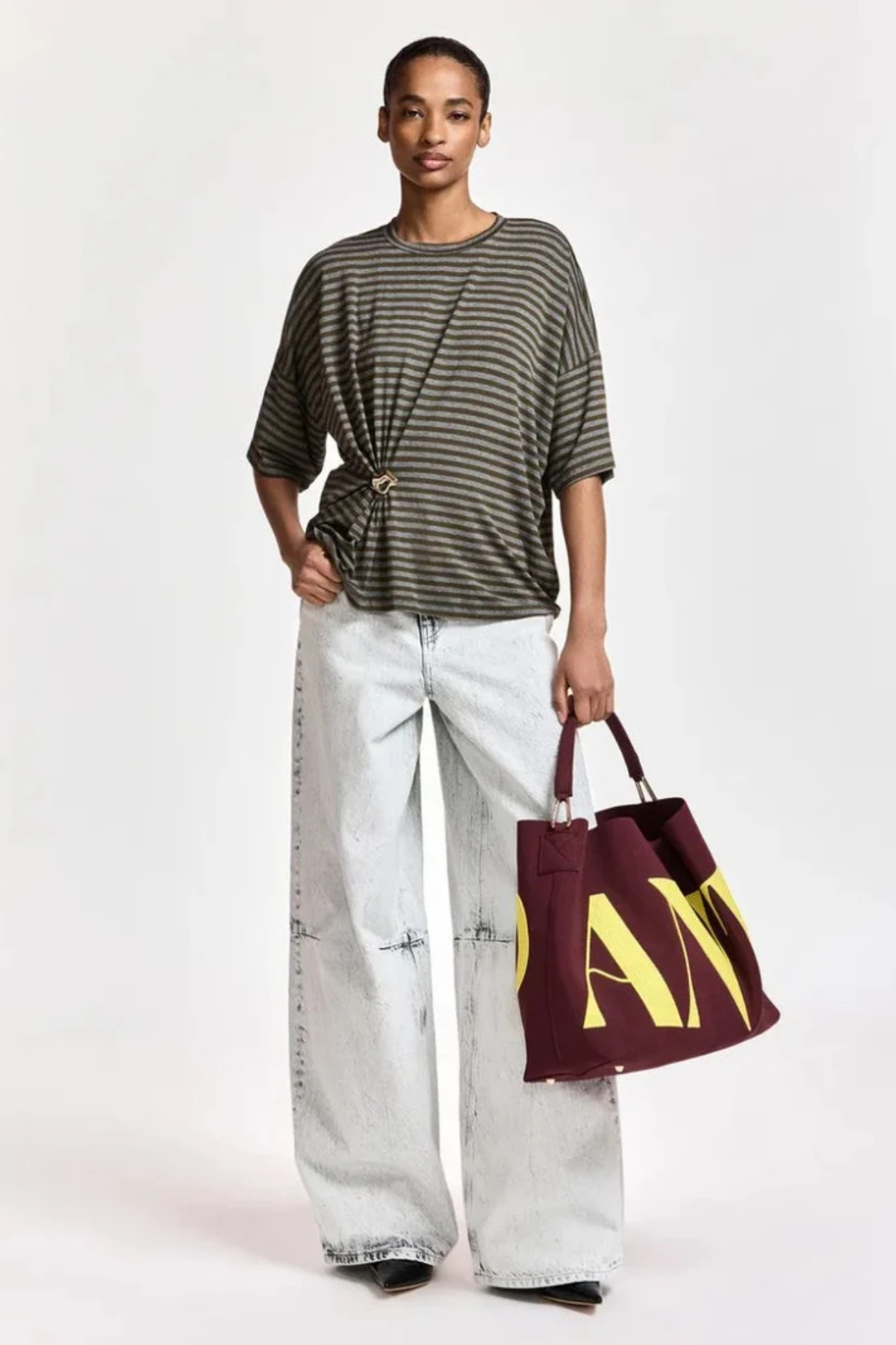 Essentiel Antwerp Kriss Striped T-Shirt With Brooch - Khaki Mission
