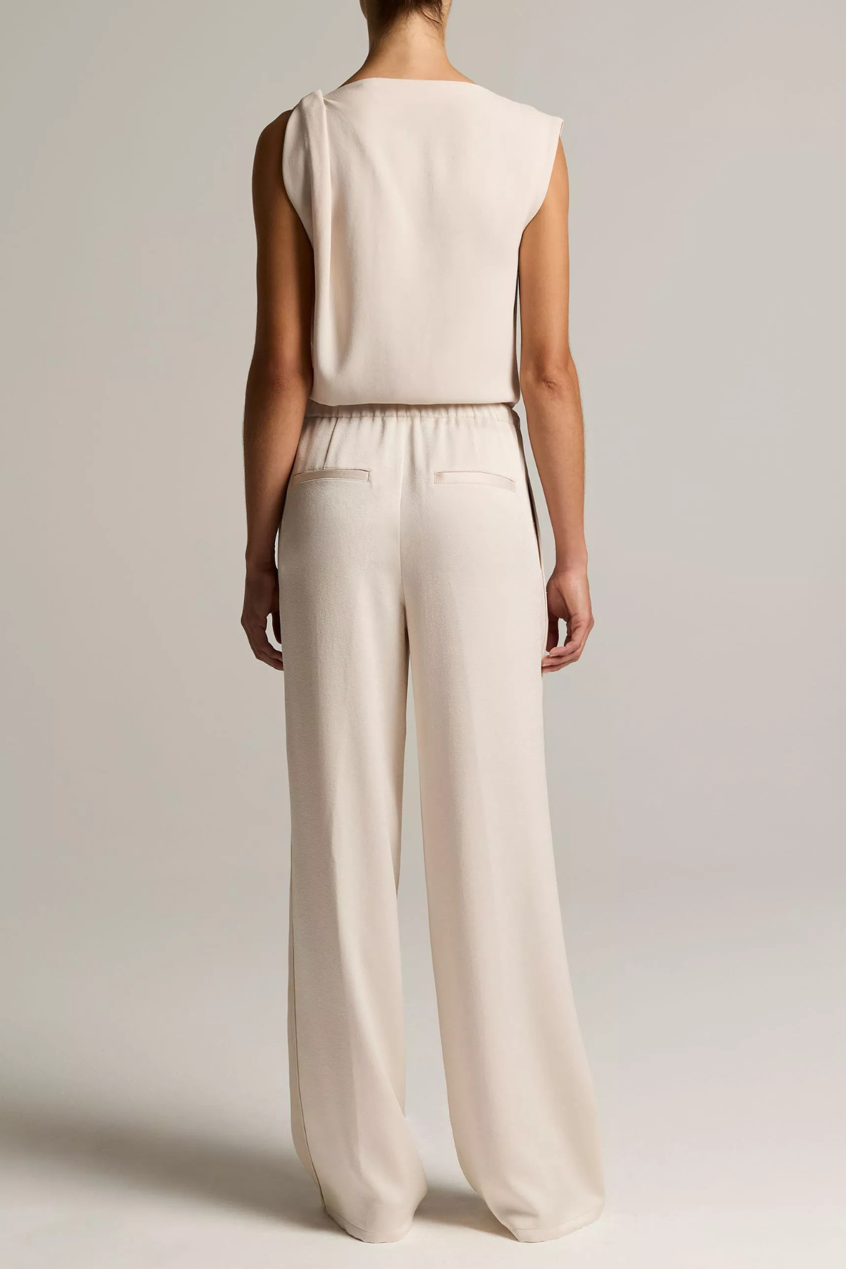 Vince Mid Waist Shine Crepe Pull On Pant - Blush Cloud