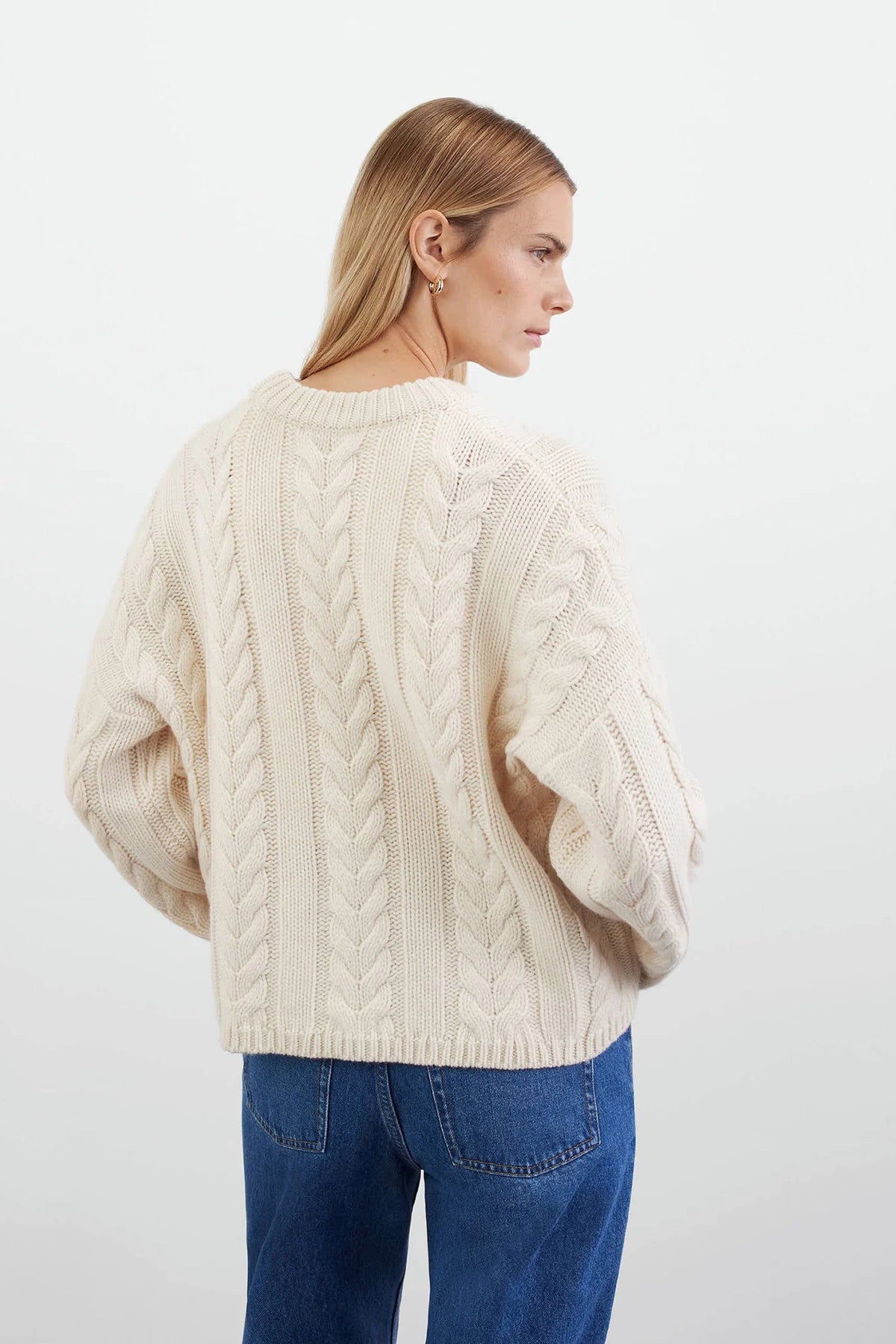 Soft Goat Chunky Cable Knit