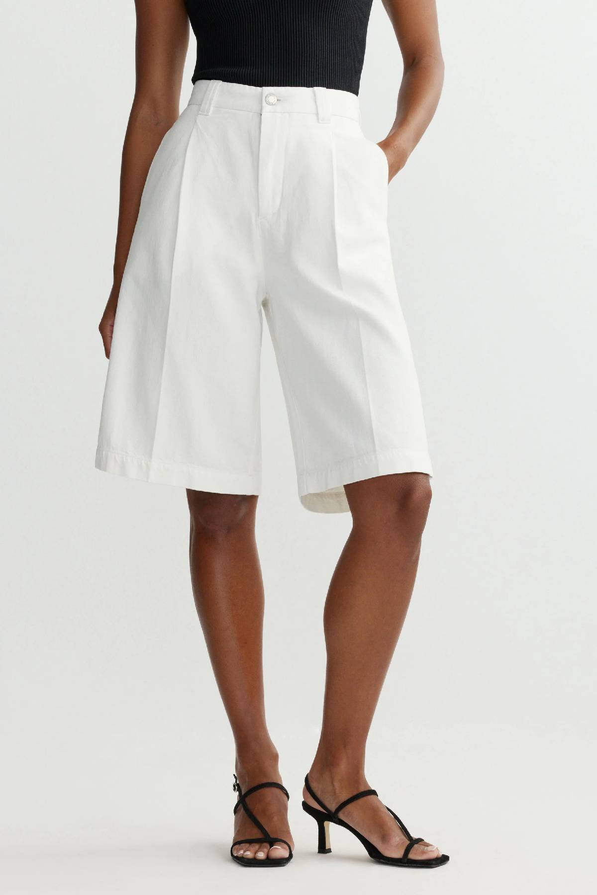 DL1961 Hepburn Short