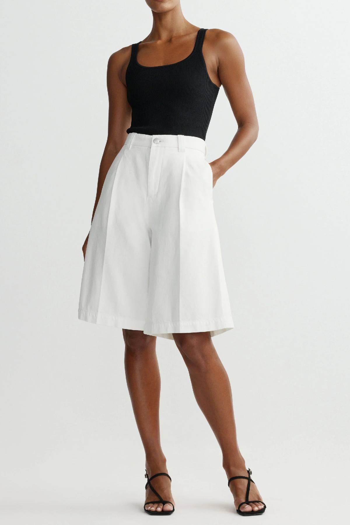 DL1961 Hepburn Short