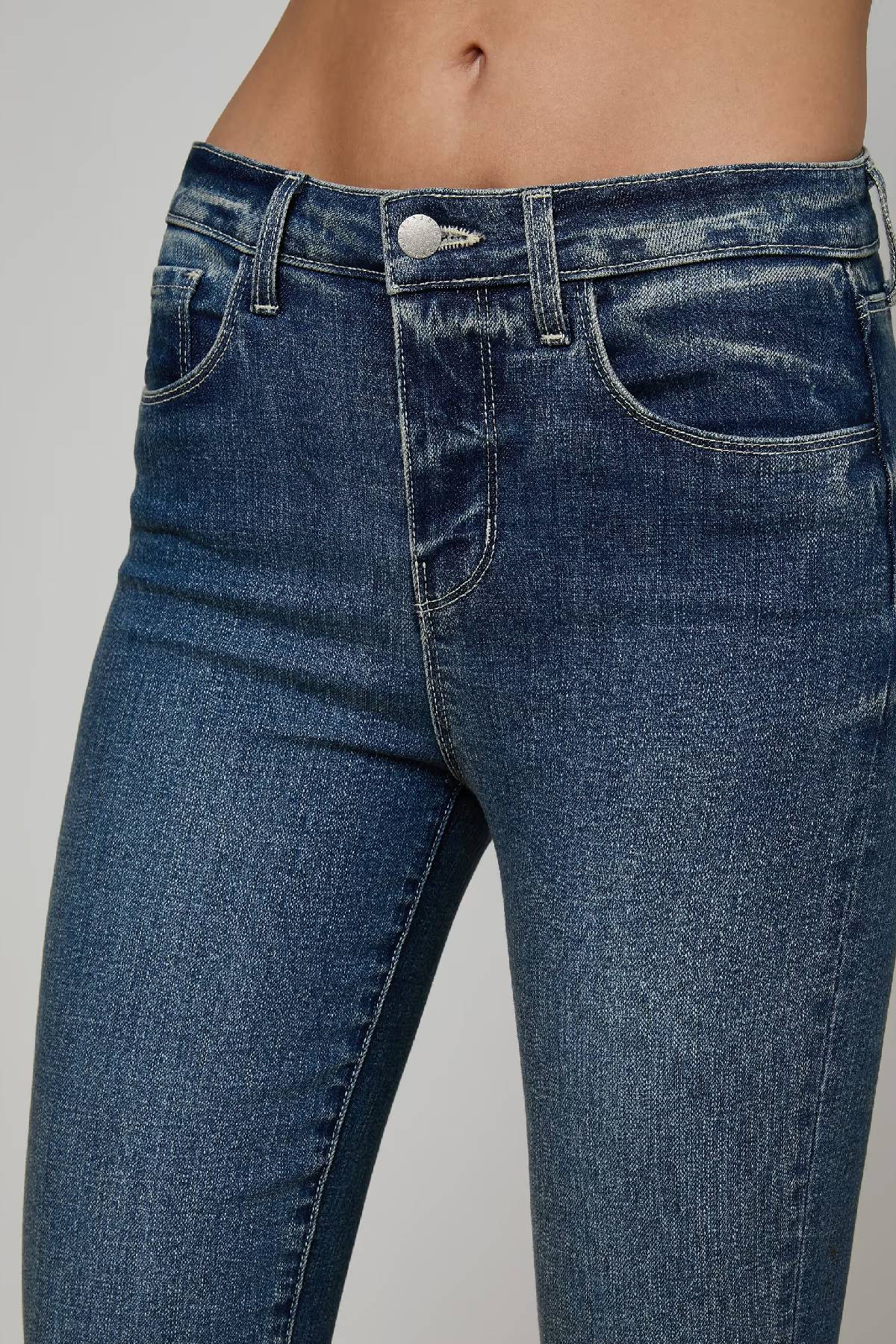 L’AGENCE Ruth Straight Leg Jean - Fair Oak
