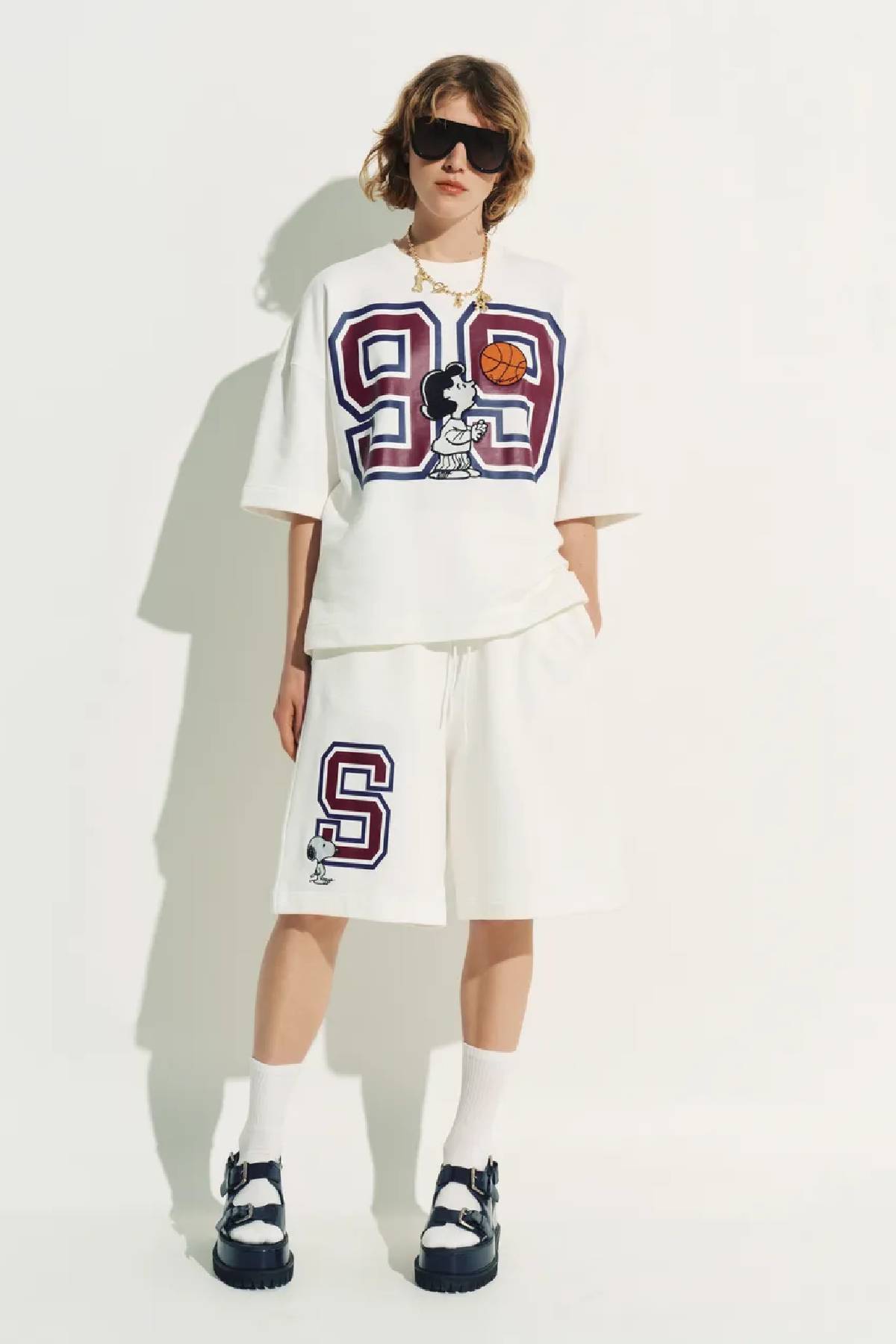 Essentiel Antwerp T-shirt With Peanuts Lucy Patch And Text Print