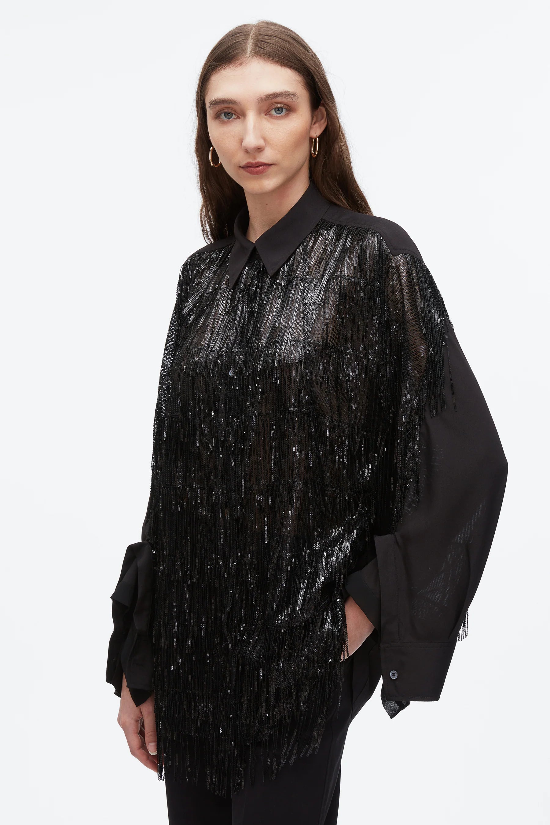 3.1 Phillip Lim - Camisa oversize con flecos de lentejuelas y mangas drapeadas en cascada