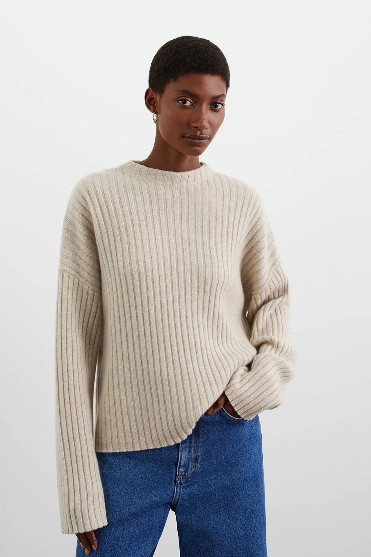 Soft Goat Ribbed O-neck