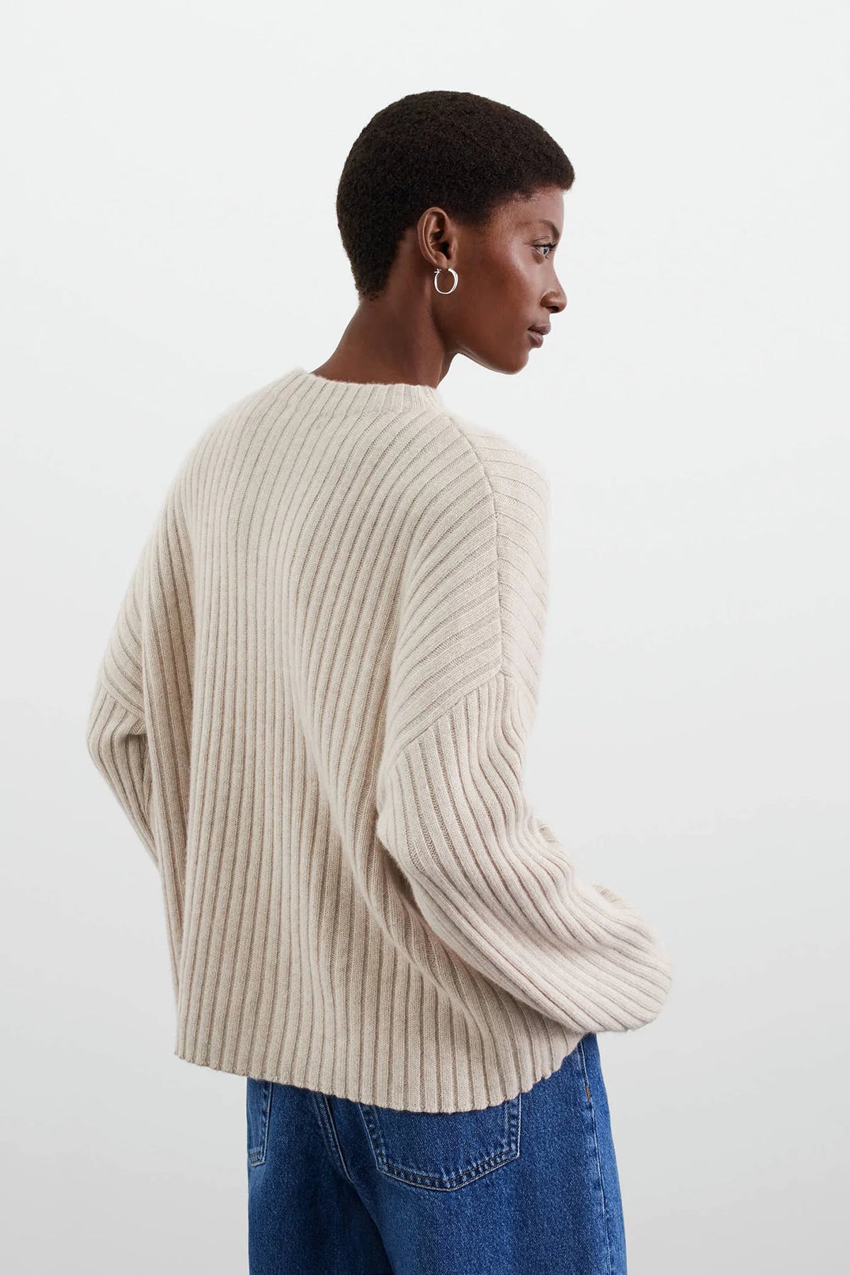 Soft Goat Ribbed O-neck