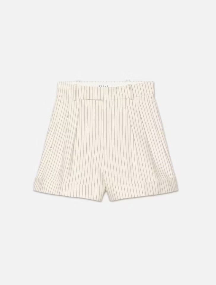 Frame Pleated Wide Cuff Short