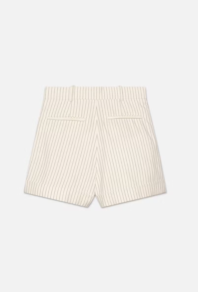 Frame Pleated Wide Cuff Short