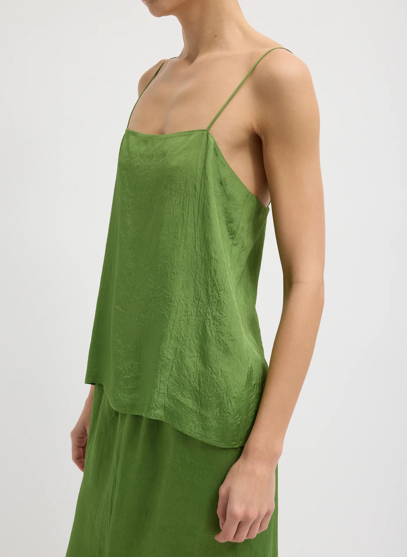 Camiseta de tirantes de acetato arrugado de verano Tibi