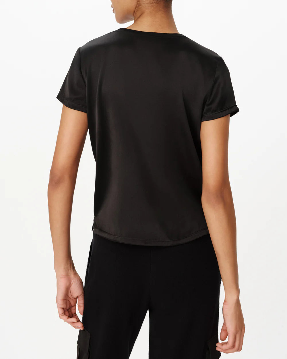 Camiseta elástica con cuello en V de charmeuse ATM